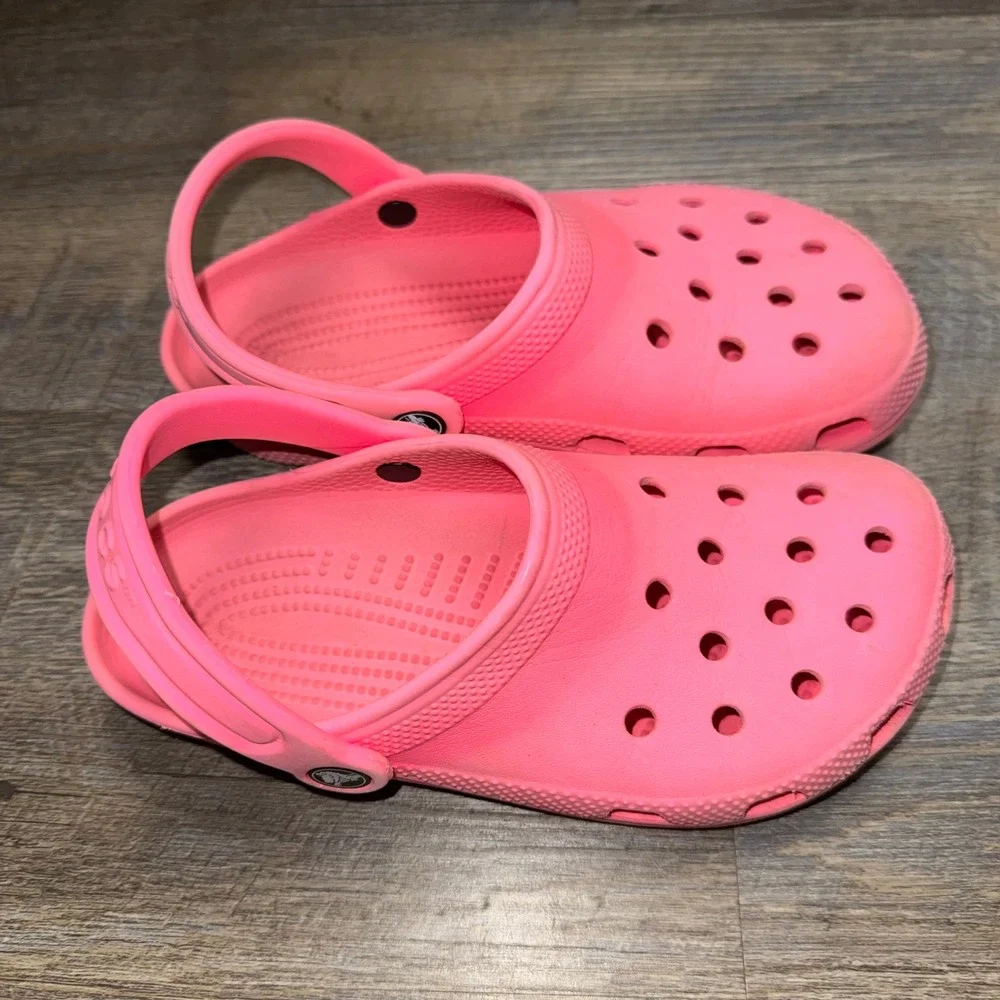 Crocs Classic Clog Kids J3 Bright Pink Coral Slip On Shoes Waterproof